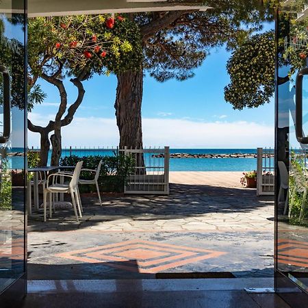 Piccolo Hotel Le Palme San Bartolomeo Al Mare Εξωτερικό φωτογραφία